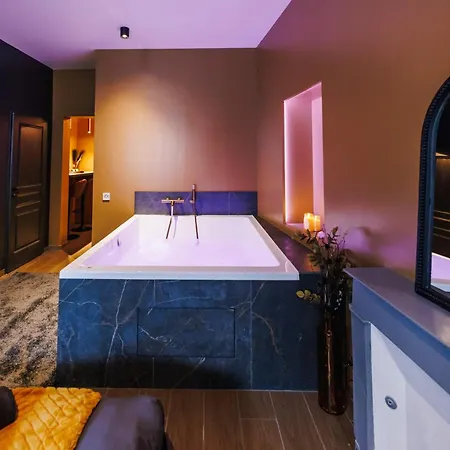 Dreamy Room - Evasion, Balneo & Cinema Prive Angers Exterior photo